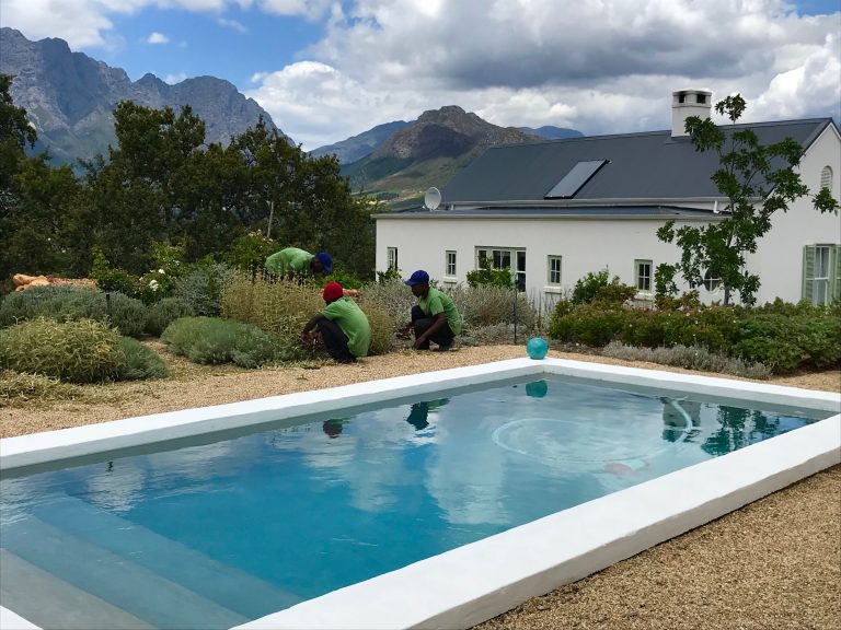 ROWENA SMUTS Garden Design & Landscaping